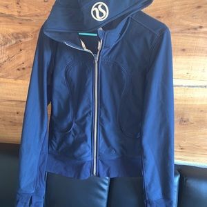 Navy Lululemon jacket, like new